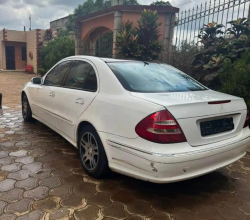 Mercedes E 320